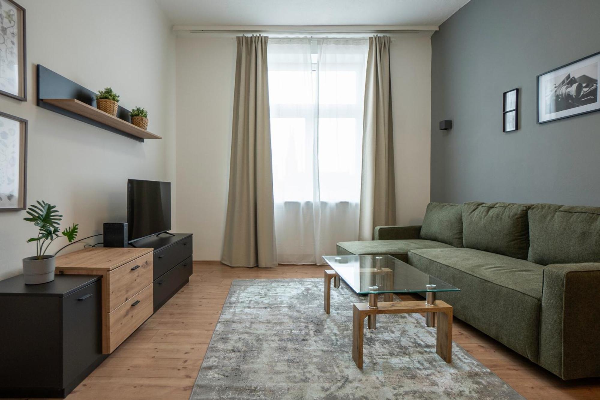 Homely 40m Apt, King-size Bed, Next To Downtown Wien