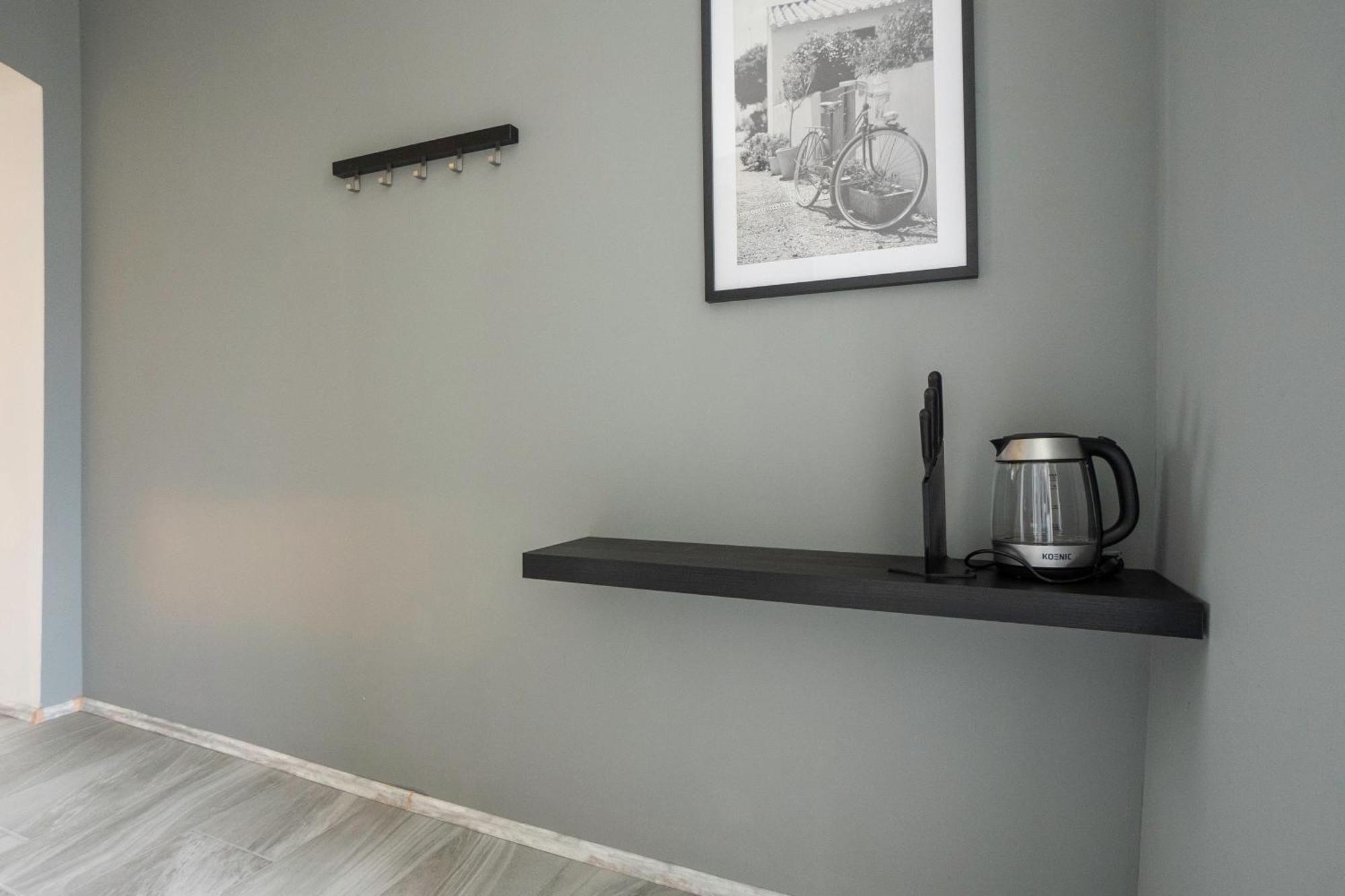 Apartment Homely 40m Apt, King-size Bed, Next To Downtown *